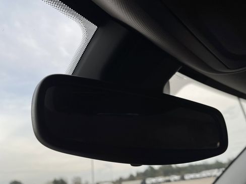 Used 2023 Jeep Grand Cherokee L Laredo image 32