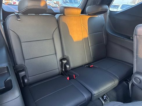 Used 2026 Chevrolet Traverse LT FWD image 13