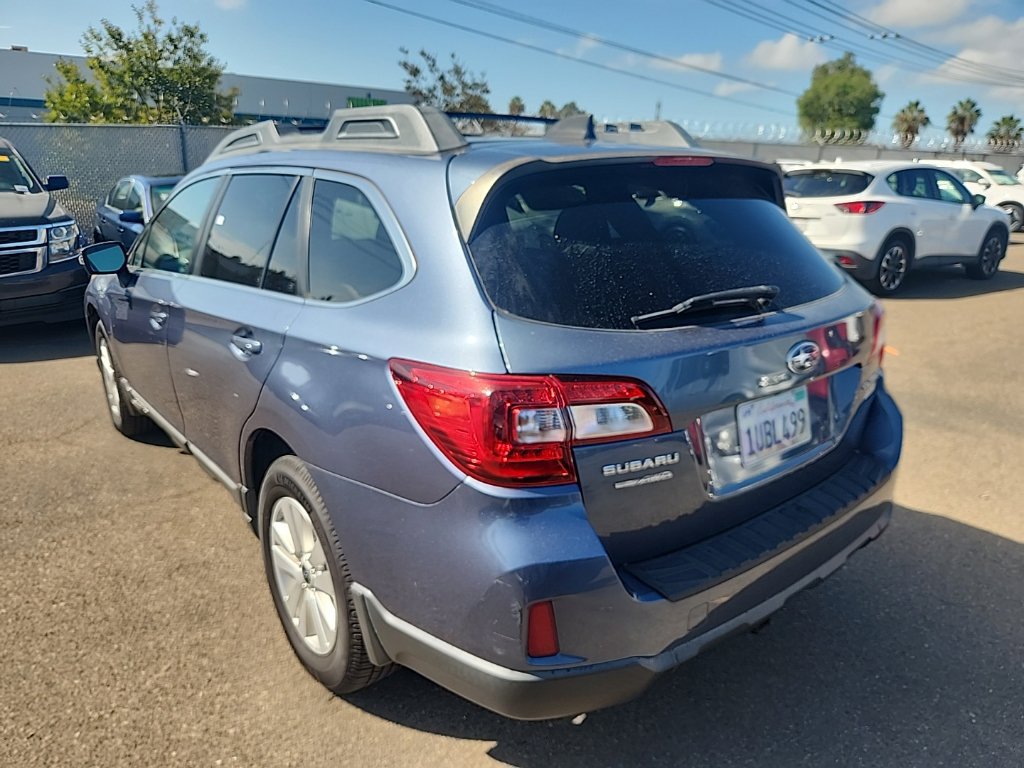 Used 2016 Subaru Outback 2.5i Premium AWD/4WD image 11
