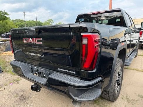 Used 2024 GMC Sierra 2500 Denali w/ Denali Reserve Package AWD/4WD image 5