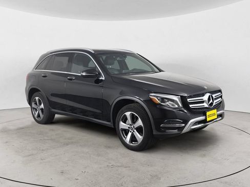 Used 2018 Mercedes-Benz GLC 300 4MATIC image 7