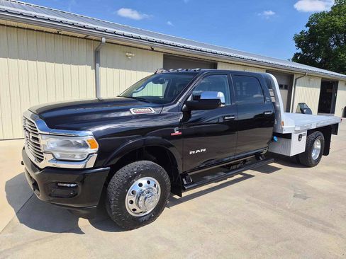 Used 2022 RAM 3500 Laramie AWD/4WD image 1