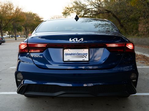 Used 2023 Kia Forte LXS w/ LXS Technology Package image 8