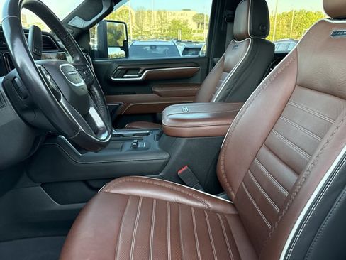 Used 2024 GMC Sierra 2500 Denali Ultimate image 5