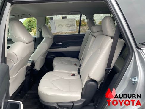 New 2026 Toyota Grand Highlander AWD Hybrid image 25