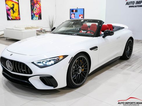 Used 2022 Mercedes-Benz SL 55 AMG 4MATIC w/ Driver Assistance Package image 37