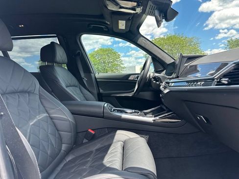 New 2026 BMW X7 xDrive40i w/ M Sport Package AWD/4WD image 25