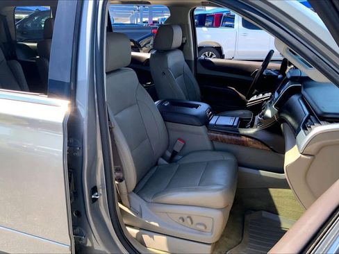 Used 2018 Chevrolet Tahoe Premier AWD/4WD image 9
