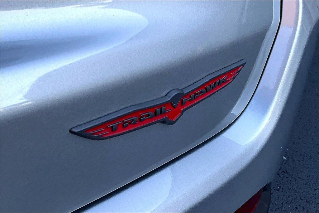Used 2022 Jeep Compass Trailhawk w/ Trailhawk Convenience Group AWD/4WD image 8
