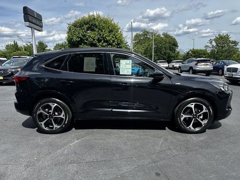 Certified 2023 Ford Escape ST-Line Select w/ Tech Pack #2 AWD/4WD image 4