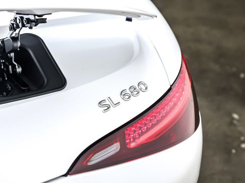 New 2026 Mercedes-Benz Maybach SL 680 image 9