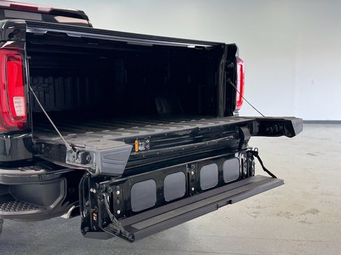 Used 2021 GMC Sierra 1500 AT4 w/ AT4 Preferred Package image 40