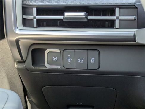 New 2026 Hyundai Santa Fe SE image 17