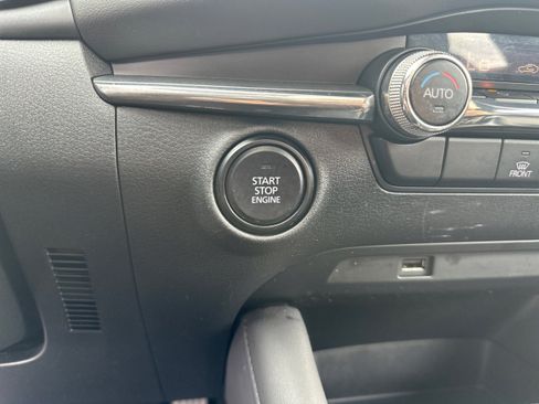 Used 2019 MAZDA MAZDA3 Hatchback FWD image 31