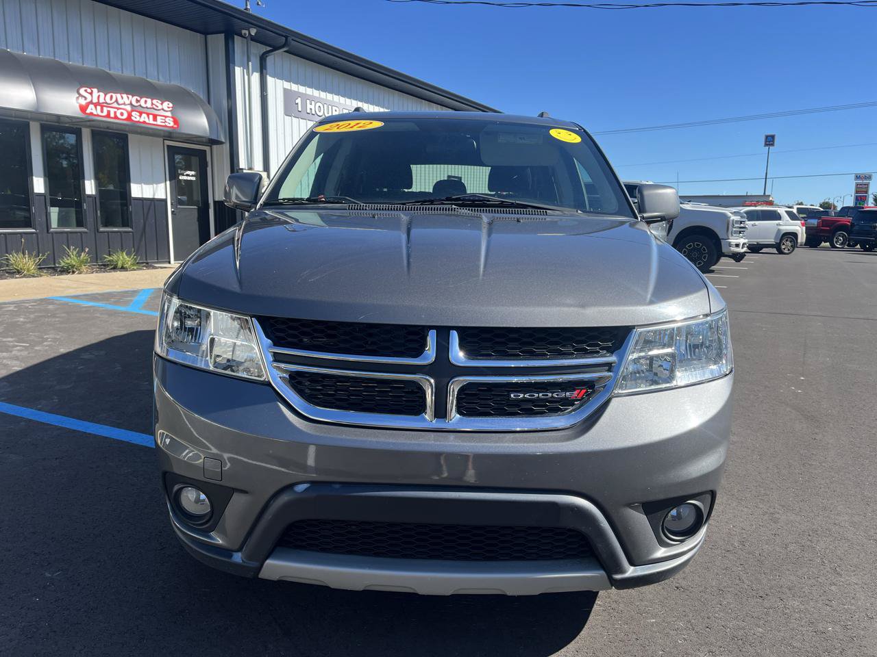 Used 2013 Dodge Journey SXT w/ Flexible Seating Group FWD image 2