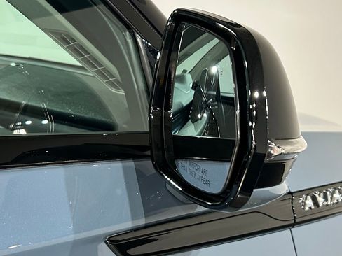 New 2026 Lincoln Aviator AWD image 15