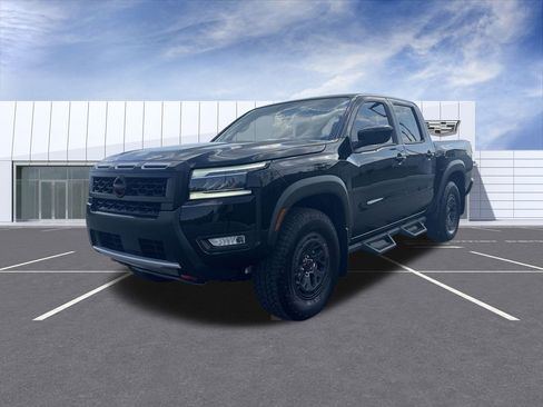 Used 2025 Nissan Frontier PRO-4X image 4