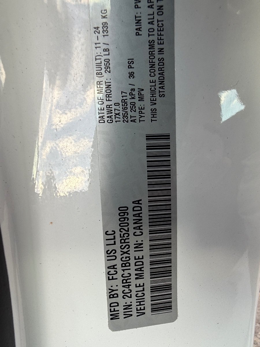 Used 2025 Chrysler Pacifica Select FWD image 27