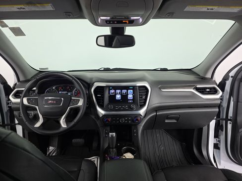 Used 2018 GMC Acadia SLT image 11