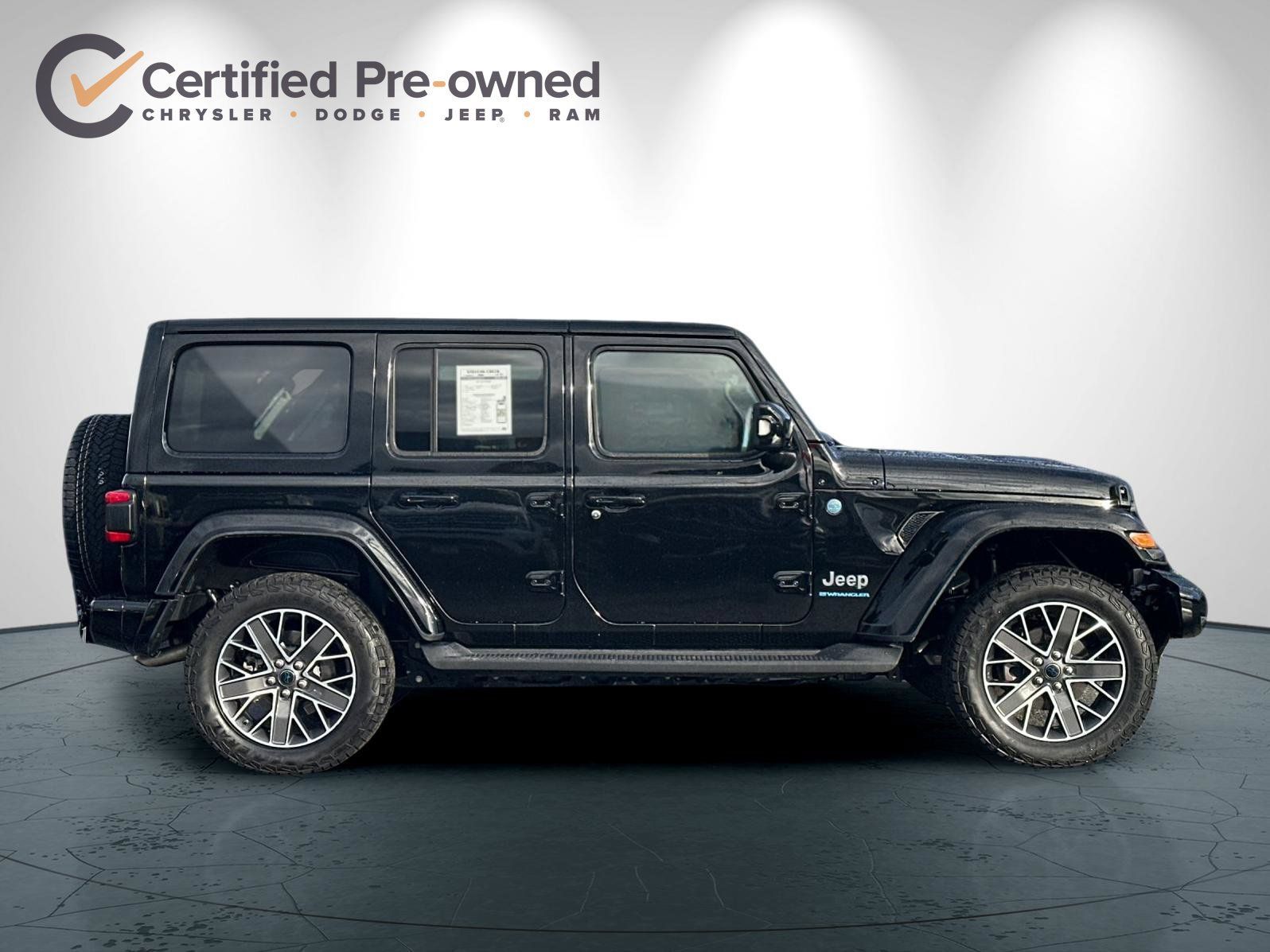 Used 2024 Jeep Wrangler High Altitude AWD/4WD image 3