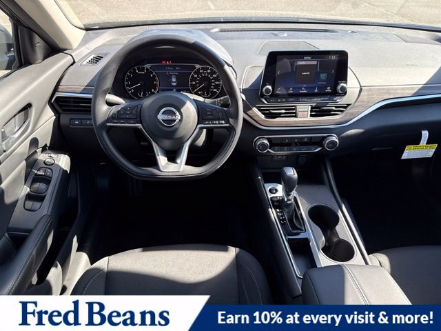 New 2026 Nissan Altima 2.5 SV FWD image 18