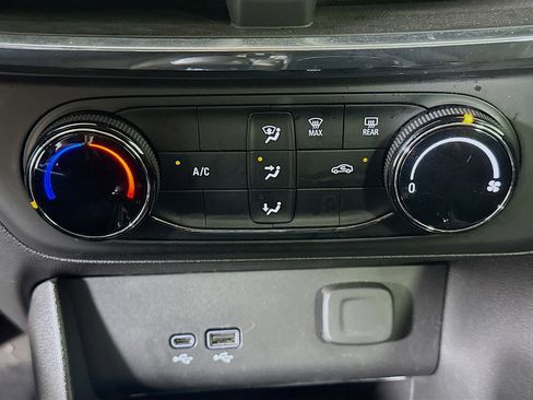 Used 2025 Buick Encore GX Preferred FWD image 24