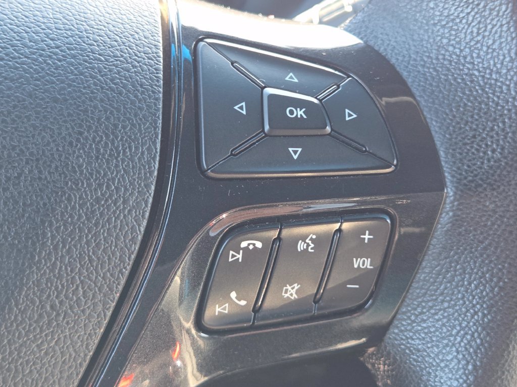 Used 2018 Ford Explorer XLT w/ Equipment Group 202A AWD/4WD image 11