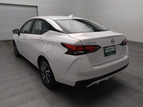 Used 2024 Nissan Versa SV FWD image 5