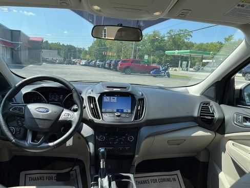Used 2017 Ford Escape SE w/ SE Leather Comfort Package AWD/4WD image 32