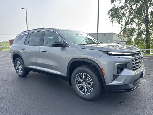 New 2026 Chevrolet Traverse LT FWD image 4