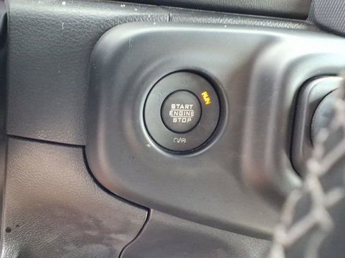 Used 2023 Jeep Wrangler Unlimited Sahara w/ Cold Weather Group image 16