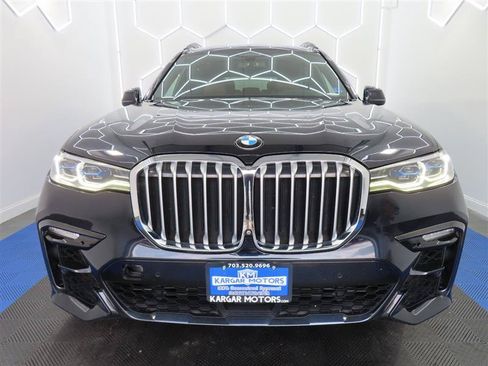 Used 2019 BMW X7 xDrive50i w/ M Sport Package AWD/4WD image 4