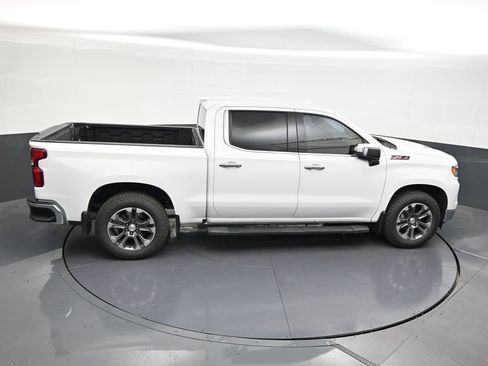 Used 2023 Chevrolet Silverado 1500 LTZ w/ Z71 Off-Road Package AWD/4WD image 21