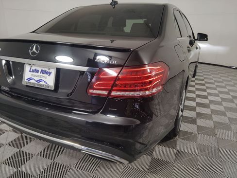 Used 2015 Mercedes-Benz E 350 4MATIC Sedan image 31
