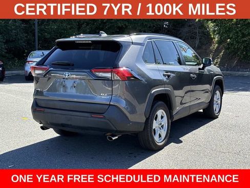 Used 2021 Toyota RAV4 XLE AWD/4WD image 2