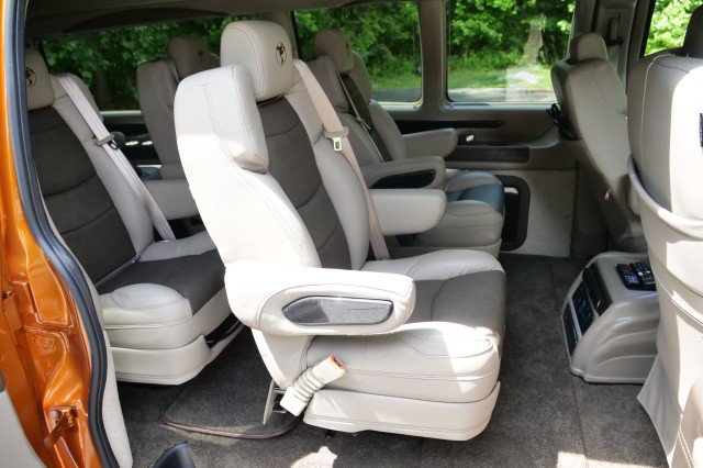 Used 2025 GMC Savana 2500 Extended w/ Driver Convenience Package RWD image 35