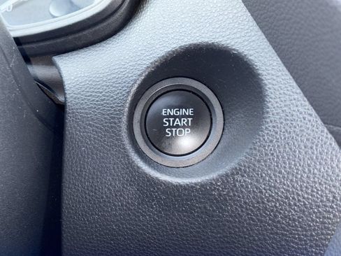 Used 2024 Toyota Corolla Cross LE AWD/4WD image 7