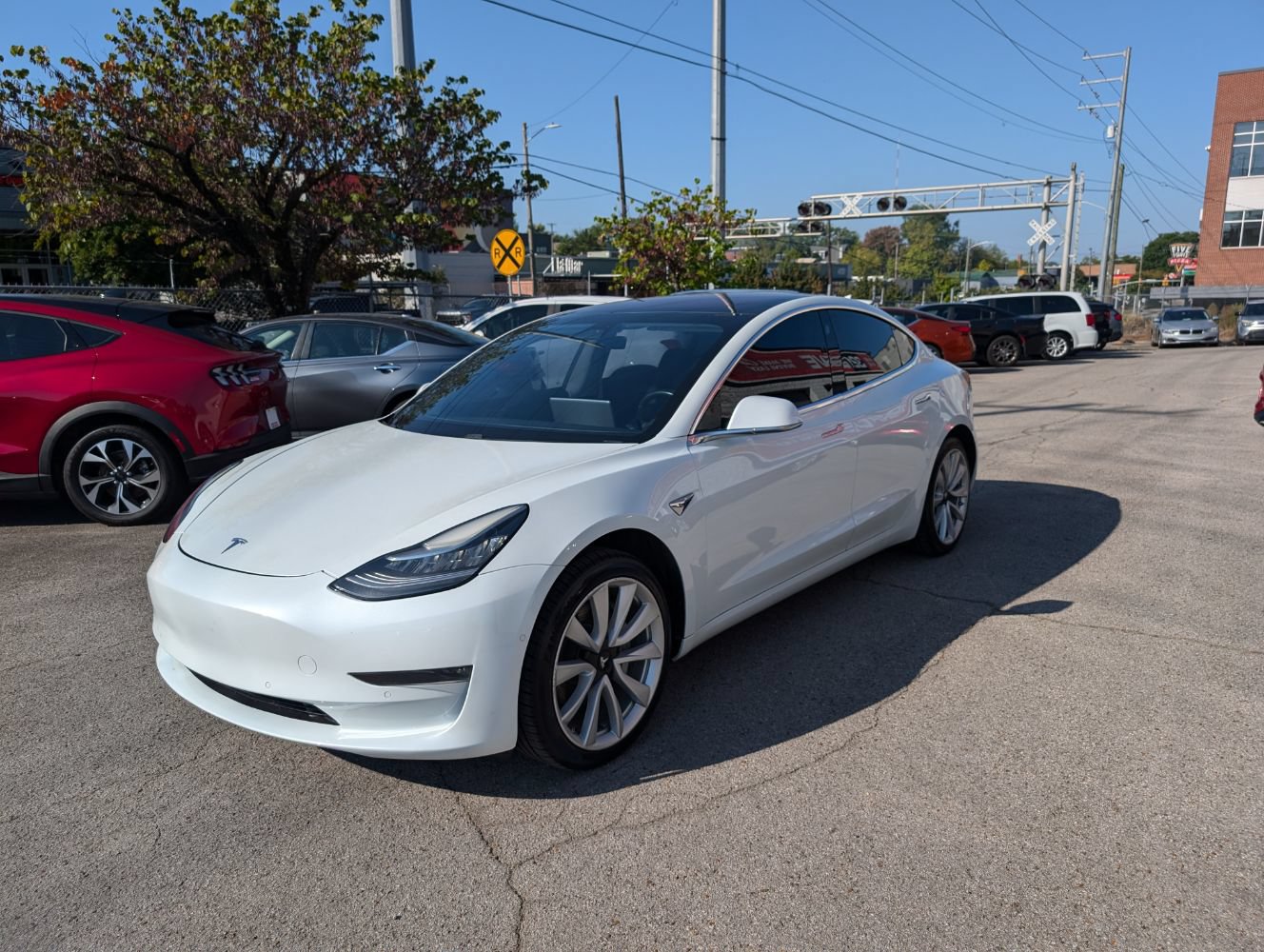 Used 2017 Tesla Model 3 Long Range RWD image 3