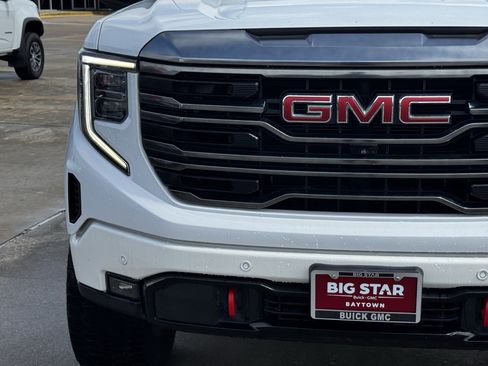 Used 2022 GMC Sierra 1500 AT4 w/ Technology Package AWD/4WD image 6