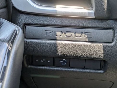 Used 2024 Nissan Rogue S FWD image 23