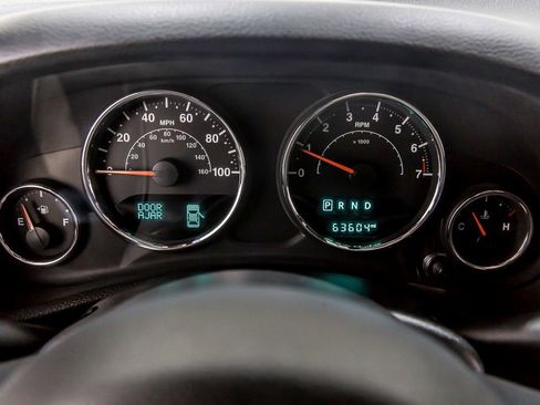 Used 2018 Jeep Wrangler Unlimited Sport S AWD/4WD image 16