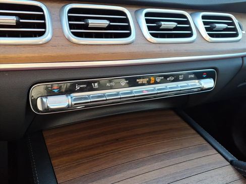 Used 2024 Mercedes-Benz GLE 350 GLE 350 w/ Winter Package image 26