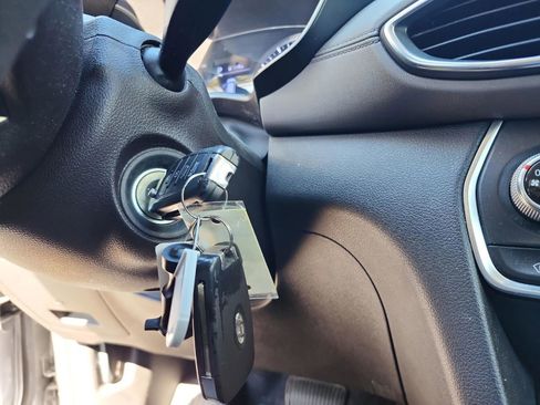 Used 2019 Hyundai Santa Fe SE image 25