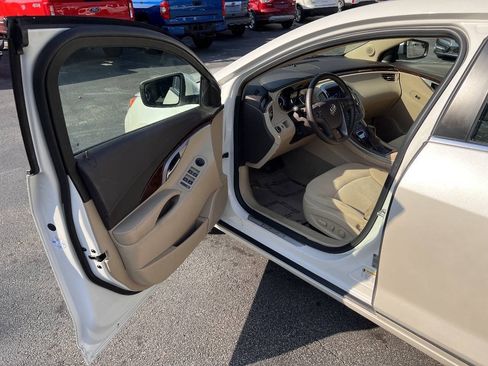 Used 2010 Buick LaCrosse CX FWD image 10