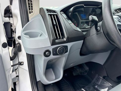 Used 2019 Ford Transit 350 XL image 10