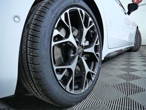 New 2026 Audi A6 Prestige image 9