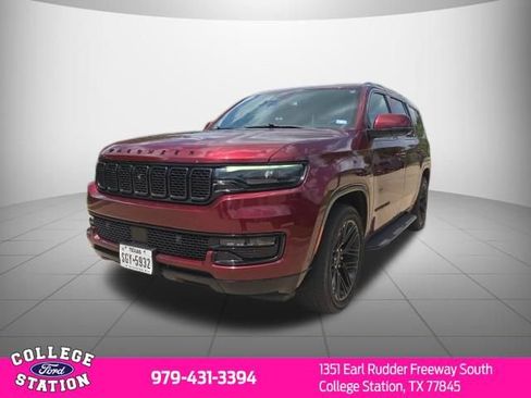 Used 2022 Jeep Wagoneer Series I AWD/4WD image 3