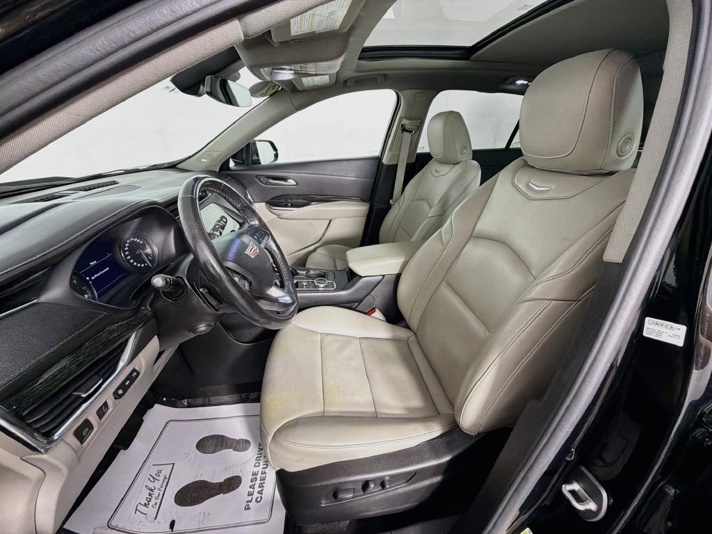 Used 2020 Cadillac XT4 Premium Luxury w/ Sun And Sound Package AWD/4WD image 21