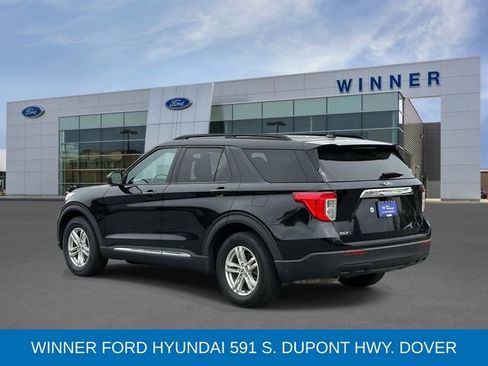 Certified 2023 Ford Explorer XLT RWD image 3