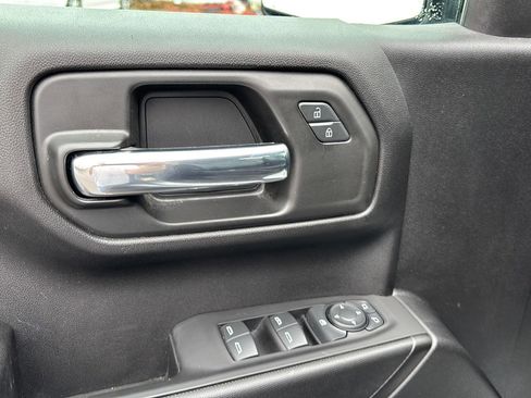 Used 2024 Chevrolet Silverado 1500 Custom image 17